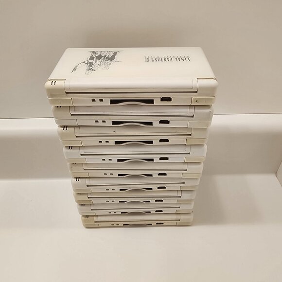 Authentic Nintendo DS Lite Console With Charger Final Fantasy XII Revenant Wings - Picture 3 of 6